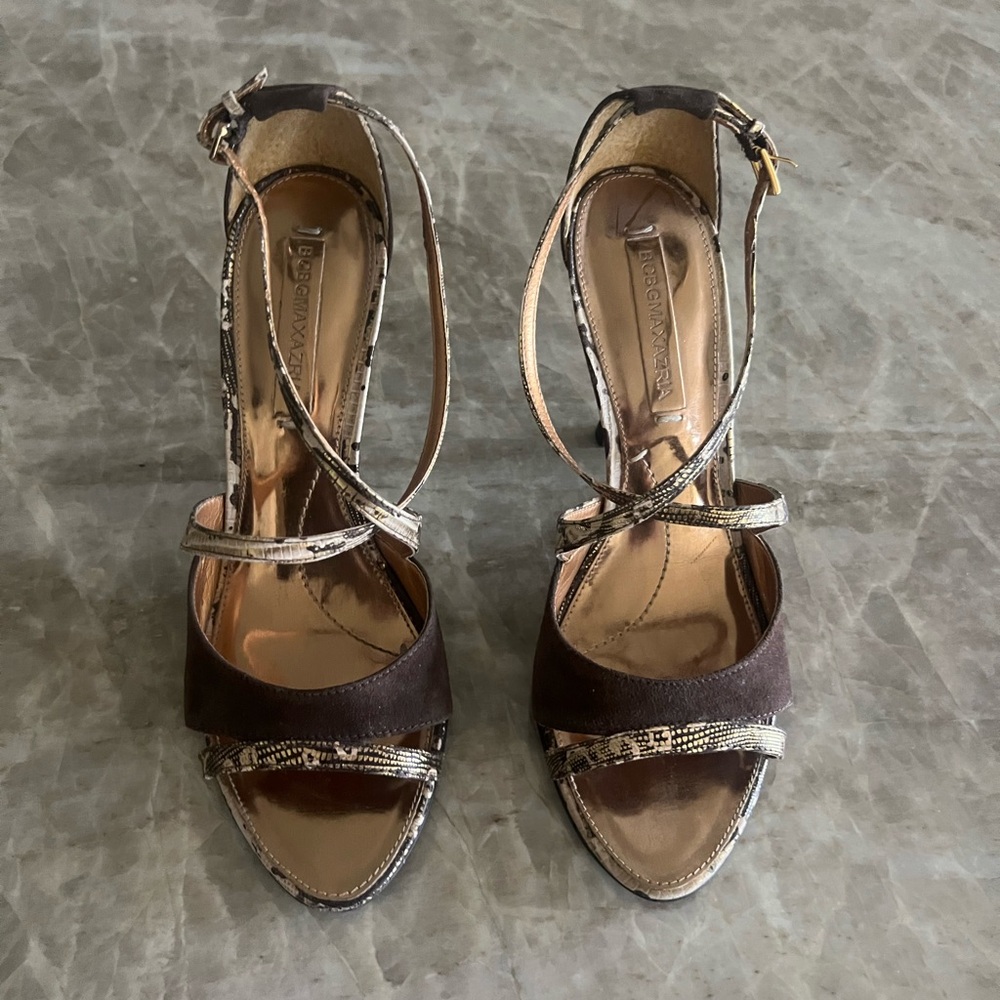 BCBGMaxAzria Brown & Embossed Metallic Bronze Gold Strappy Sandals Size 8.5